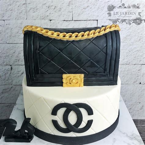 chanel bag cake cut out.